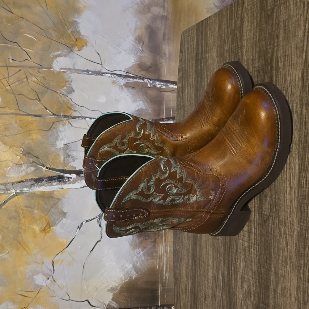 Woman’s Justin Boots